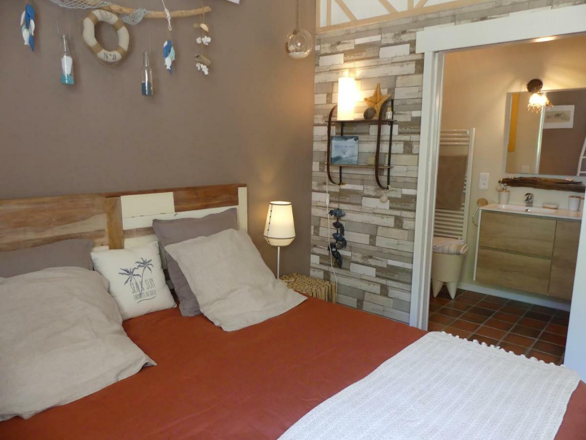 Villa Aigues Vives 博腾纳克 外观 照片